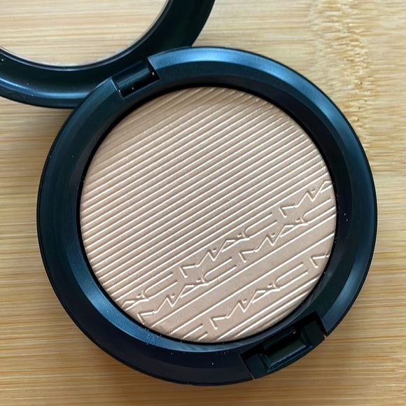 Brand New MAC Extra Dimension Skinfinish Liquid-Powder Highlighter Double-Gleam - Picture 6 of 16